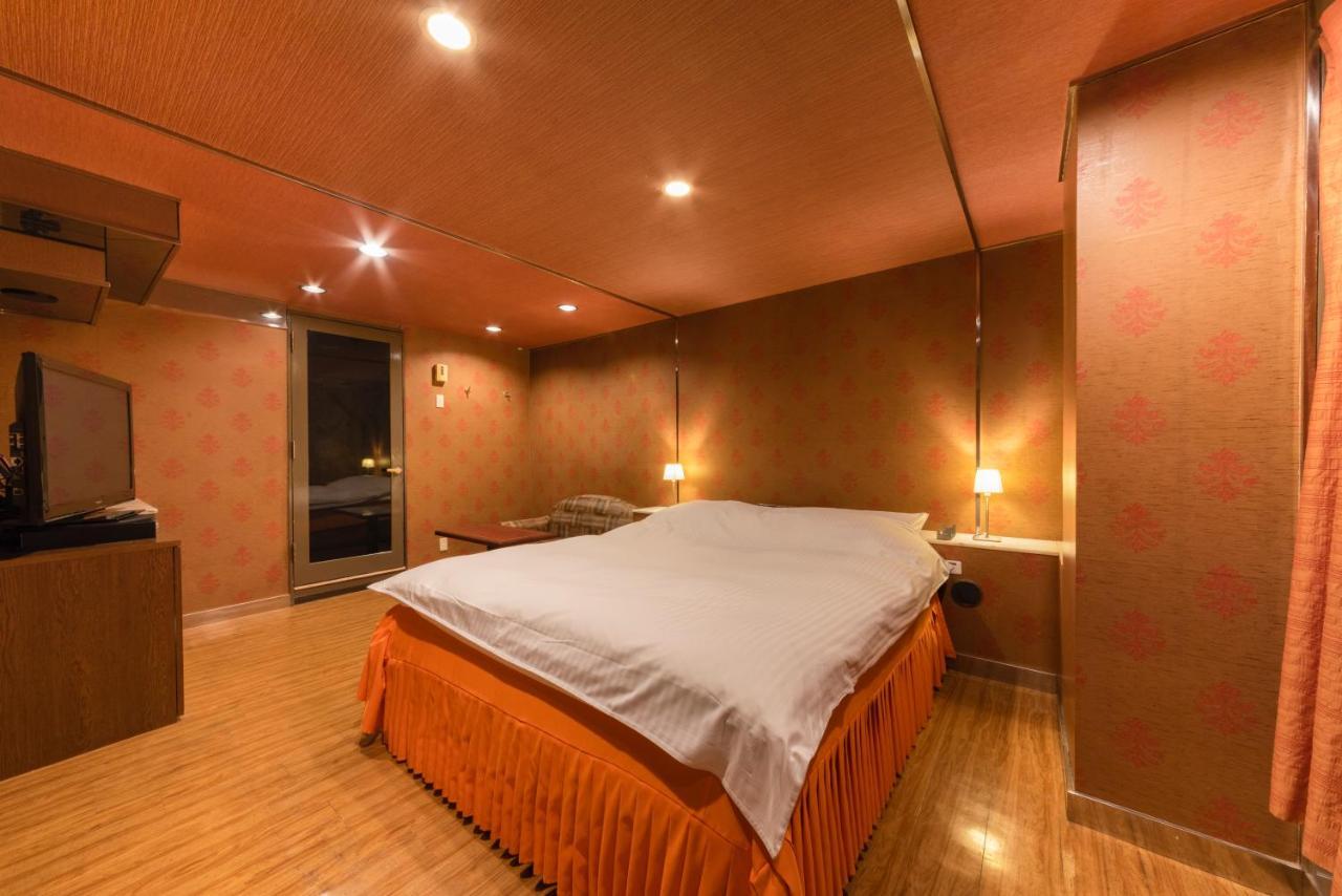 Hotel Chapel Story Sakaihigashi (Adults Only) Sakai  Buitenkant foto
